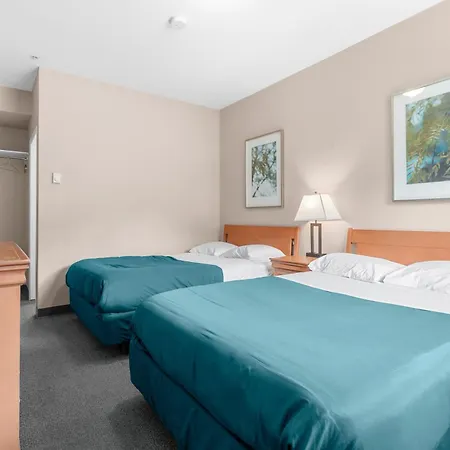 Squamish Adventure Inn Room photo