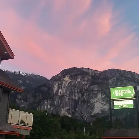 Squamish Adventure Inn Exterior photo
