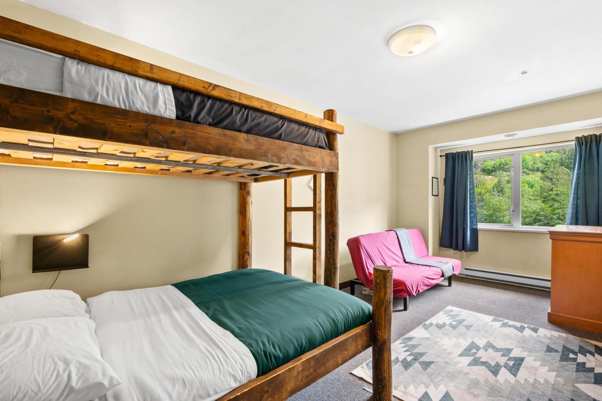 Adventure Auberge de jeunesse *